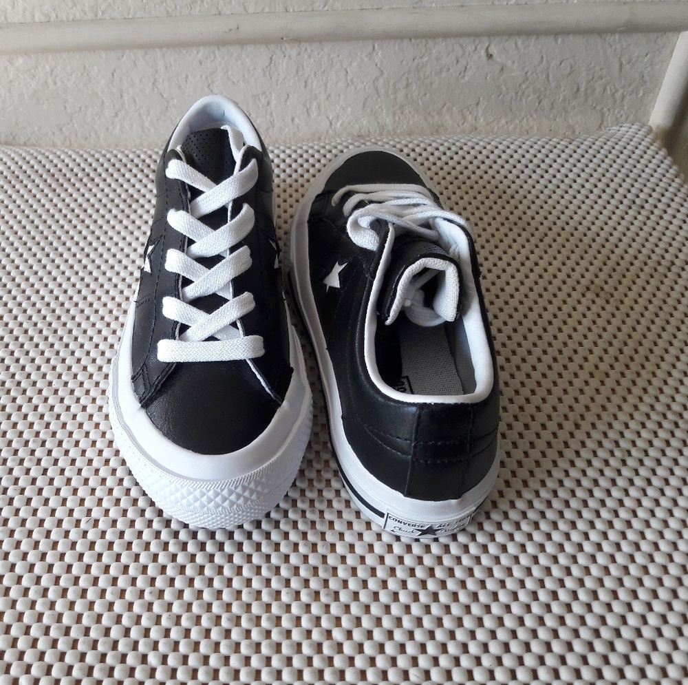 Converse - Picture 4 of 4